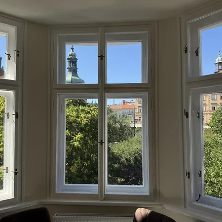 Apartman Vrsovice Square View